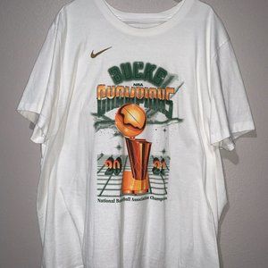 New Nike NBA Milwaukee Bucks 2021 Champions T-Shirt XXL